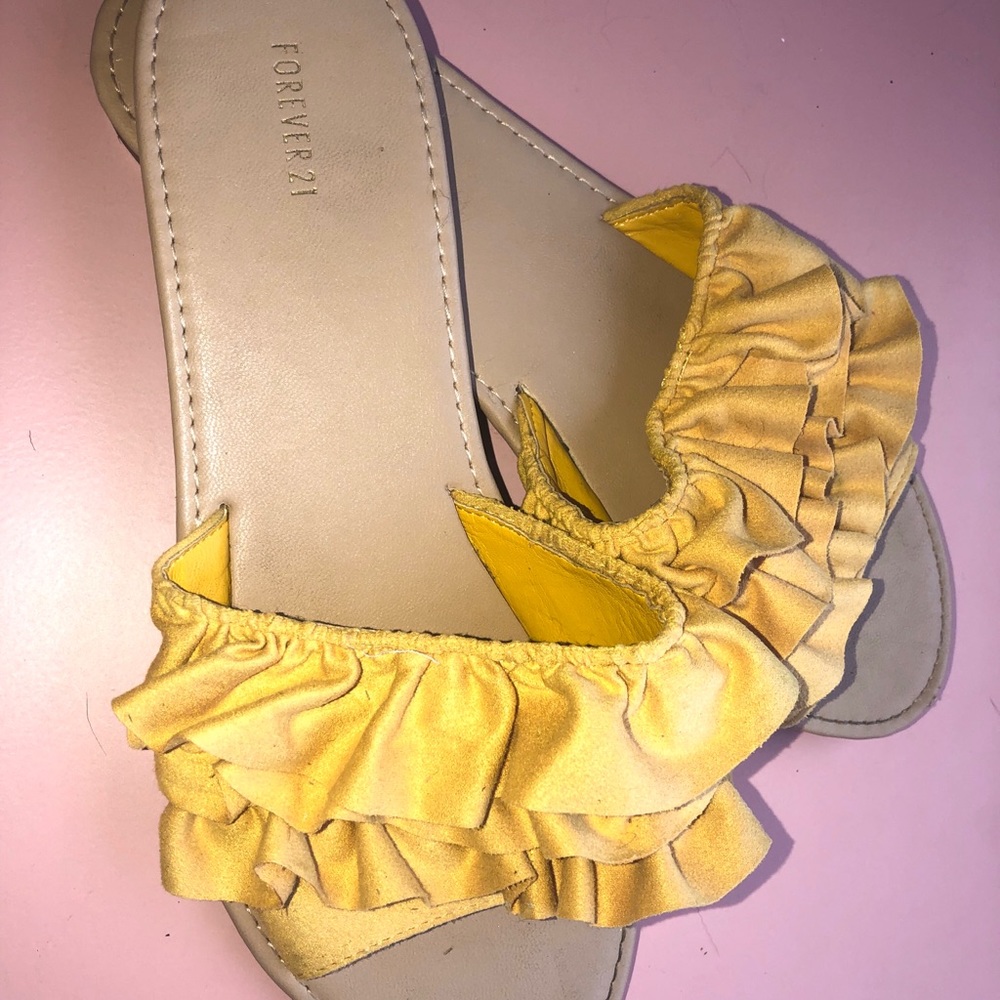 Free People Style Yellow Ruffle sandal - Picture 2 of 3